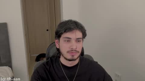 Snapshot of thiaan__ chatting on 09.13.25 thiaan__ online show from 09.13.25