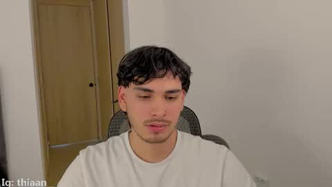 Snapshot of thiaan__ chatting on 10.25.25 thiaan__ online show from 10.25.25