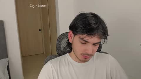 Snapshot of thiaan__ chatting on 01.05.26 thiaan__ online show from 01.05.26