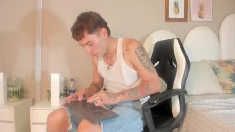 Snapshot of thiago_2003_ chatting on 03.24.26 Thiago online show from 03.24.26