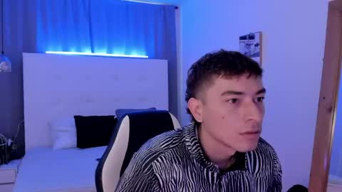 Snapshot of thiago_2003_ chatting on 04.18.26 Thiago online show from 04.18.26