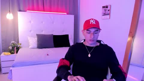 Snapshot of thiago_2003_ chatting on 04.19.26 Thiago online show from 04.19.26