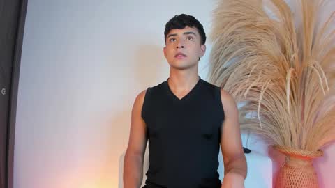 Thiago  online show from 01.12.26