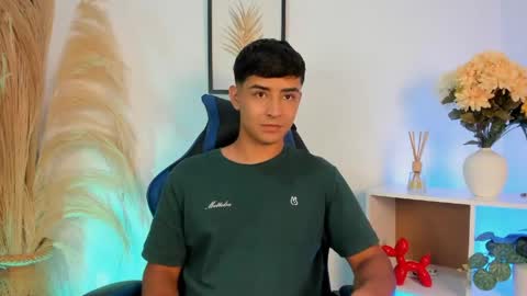 Snapshot of thiago_connor21 chatting on 04.21.26 Thiago online show from 04.21.26