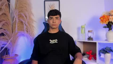 Snapshot of thiago_connor21 chatting on 05.17.26 Thiago online show from 05.17.26