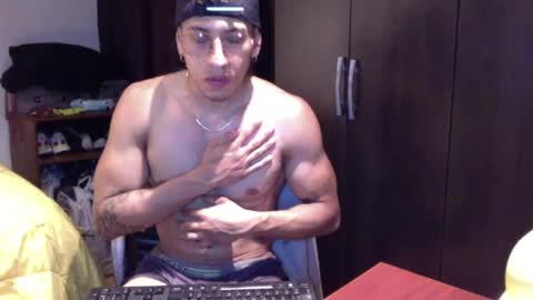 Snapshot of thiago_happy chatting on 02.25.25 thiago_happy online show from 02.25.25