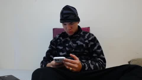 Snapshot of thiago_hot_boy chatting on 01.03.25 Thiago independent model online show from 01.03.25