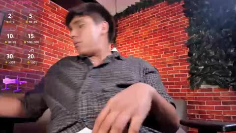 Snapshot of thiago_kozak chatting on 04.29.26 thiago online show from 04.29.26