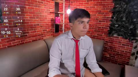 Snapshot of thiago_kozak chatting on 05.12.26 thiago online show from 05.12.26