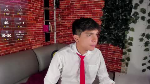 Snapshot of thiago_kozak chatting on 05.21.26 thiago online show from 05.21.26