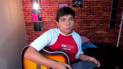 Snapshot of thiago_kozak chatting on 06.06.26 thiago online show from 06.06.26
