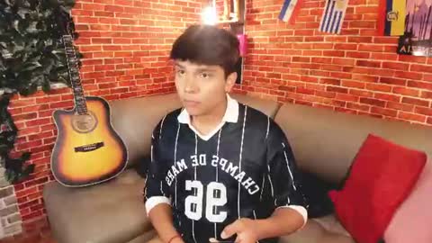 Snapshot of thiago_kozak chatting on 07.07.26 thiago online show from 07.07.26