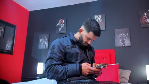 Snapshot of thiagomez17 chatting on 01.10.25 Thia Gomez online show from 01.10.25