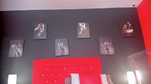 Snapshot of thiagomez17 chatting on 01.13.25 Thia Gomez online show from 01.13.25