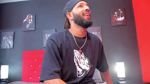 Snapshot of thiagomez17 chatting on 01.27.25 Thia Gomez online show from 01.27.25