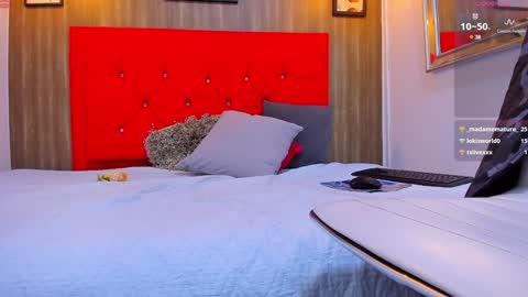 Snapshot of thiagomez17 chatting on 01.28.25 Thia Gomez online show from 01.28.25