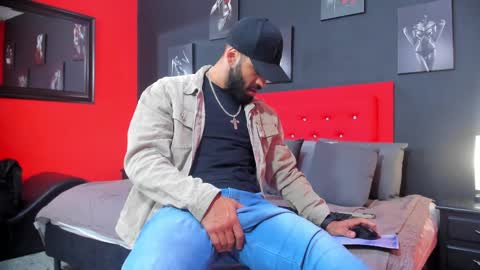 Snapshot of thiagomez17 chatting on 09.10.25 Thia Gomez online show from 09.10.25