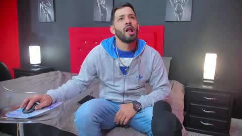 Snapshot of thiagomez17 chatting on 10.02.25 Thia Gomez online show from 10.02.25