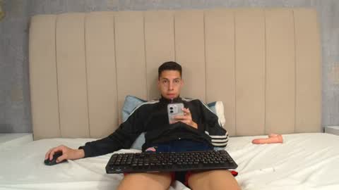 Snapshot of thiagos19 chatting on 06.11.26 Thiago online show from 06.11.26