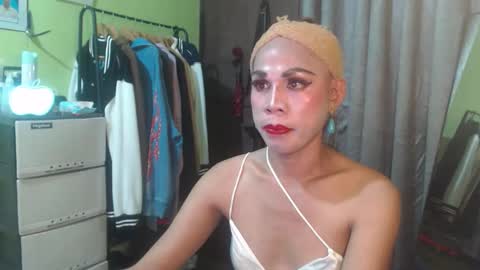 Snapshot of thick_bigcock13 chatting on 09.28.25 gil online show from 09.28.25