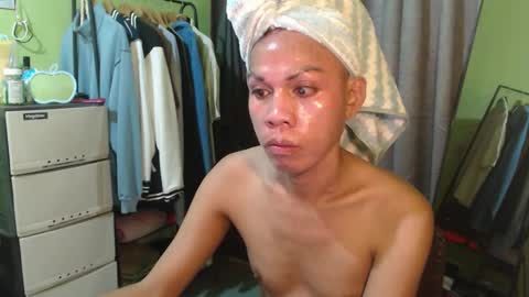 Snapshot of thick_bigcock13 chatting on 10.14.25 gil online show from 10.14.25