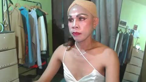 Snapshot of thick_bigcock13 chatting on 11.22.25 gil online show from 11.22.25