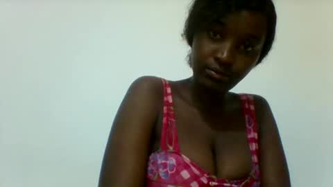 Snapshot of thick_eviey chatting on 09.17.25 love online show from 09.17.25