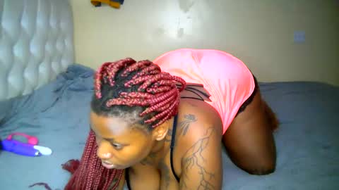 Snapshot of thick_pussy6 chatting on 05.22.26 silvia online show from 05.22.26