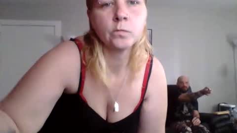 Snapshot of thickblonde_92 chatting on 05.09.26 thickblonde_92 online show from 05.09.26