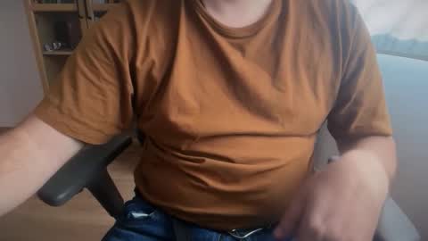 Snapshot of thickguybcn chatting on 05.08.26 ThickDickBCN online show from 05.08.26