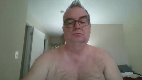 Snapshot of thickwhiteload chatting on 04.21.26 thickwhiteload online show from 04.21.26