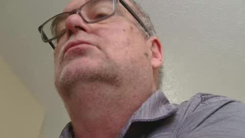 Snapshot of thickwhiteload chatting on 04.22.26 thickwhiteload online show from 04.22.26