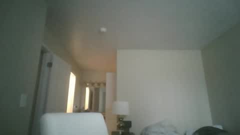 Snapshot of thickwhiteload chatting on 04.25.26 thickwhiteload online show from 04.25.26