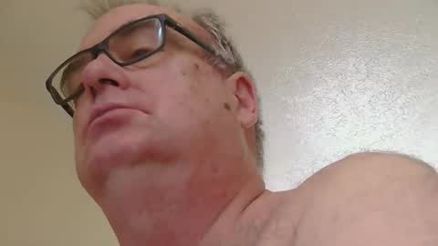 Snapshot of thickwhiteload chatting on 04.30.26 thickwhiteload online show from 04.30.26