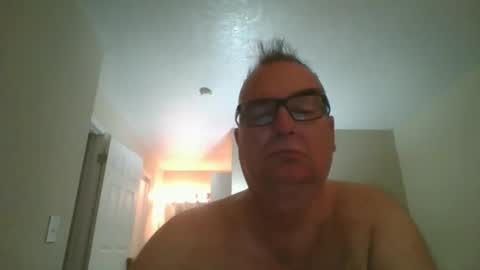 Snapshot of thickwhiteload chatting on 05.09.26 thickwhiteload online show from 05.09.26