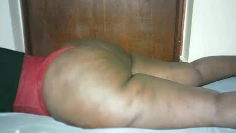 thickybabe_05 online show from 02.14.25