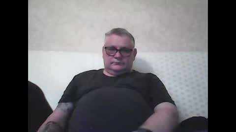 Snapshot of thierrysymp chatting on 02.10.25 Thierrysymp online show from 02.10.25