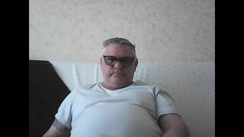 Snapshot of thierrysymp chatting on 03.05.25 Thierrysymp online show from 03.05.25