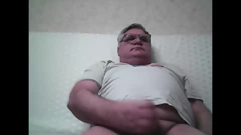 Snapshot of thierrysymp chatting on 12.16.25 Thierrysymp online show from 12.16.25