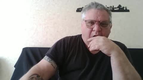 Snapshot of thierrysymp chatting on 02.25.26 Thierrysymp online show from 02.25.26