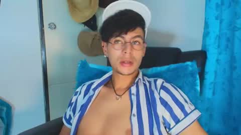 Snapshot of thiiagosaeenz chatting on 06.11.26 Thiago Saenzz online show from 06.11.26
