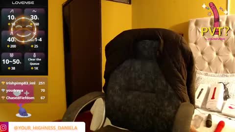 Snapshot of thin__tatto_ chatting on 03.09.25 MADAME online show from 03.09.25