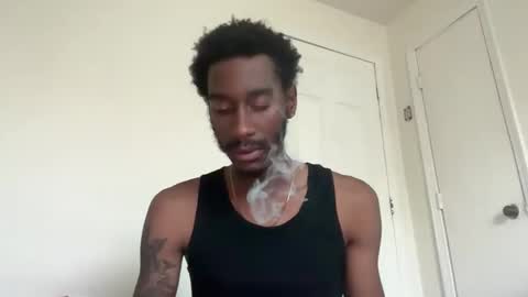 Snapshot of thirdlegkenny chatting on 11.22.25 thirdlegkenny online show from 11.22.25