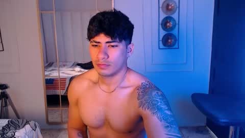 MICHAEL AND CRISS online show from 01.06.26