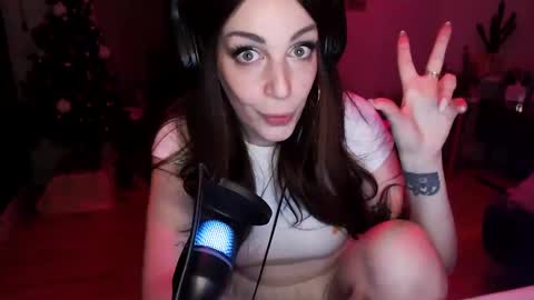 Sarra Rhies online show from 01.09.25