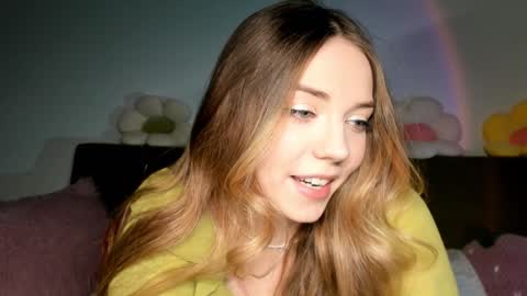 Amelia  shows on mondays fridays and sundays  if anything changes im giving updates on my fansly  online show from 01.12.25