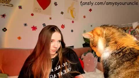 Amelia  shows on mondays fridays and sundays  if anything changes im giving updates on my fansly  online show from 01.05.26