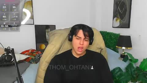 Snapshot of thom_ohtani chatting on 05.29.26 thom_ohtani online show from 05.29.26