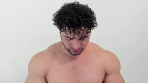 Snapshot of thomas_brandon chatting on 10.30.25 Thomas Brandon online show from 10.30.25