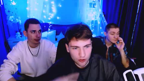 thomas_crow online show from 12.03.25